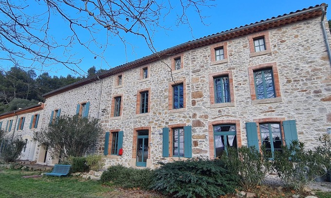 Montlaur Casa | Antigua casa del viticultor con piscina en Languedoc (Hesperie)