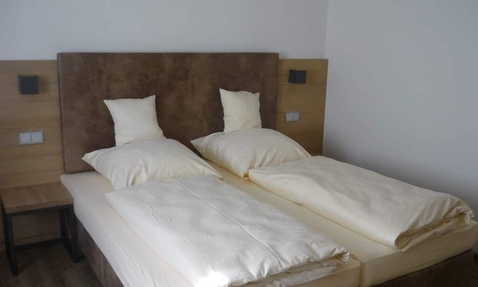 Obernzell Apartamento | Vacation home with double bed and sofa bed, terrace
