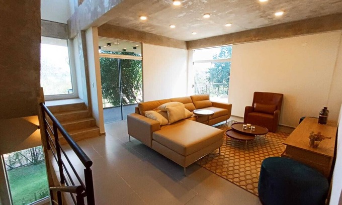 San Bernardino Casa | Vacation House, San Bernardino Amphitheater