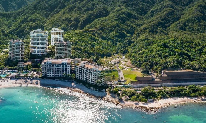 Mismaloya Complejo | Vacation in a world class resort, Garza Blanca
