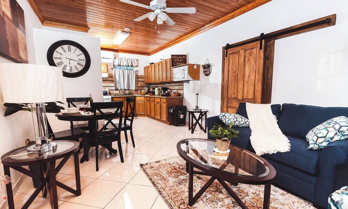 Nassau Apartamento | Vacation in the Comfort of Home at LiShay’s Cottage