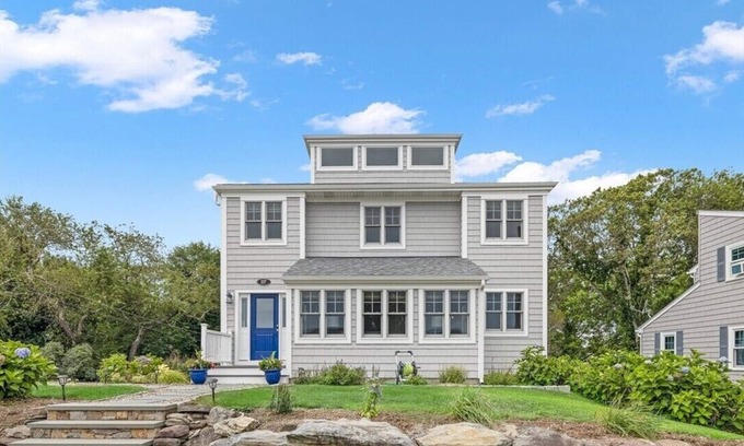 Bonnet Shores Casa | Vacation in this stunning home with gorgeous ocean views!