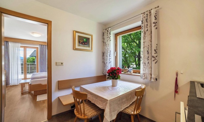 San Martino in Passiria Apartamento | Apartamento de vacaciones "Moosmair 3" con vistas a la montaña, Wi-Fi, balcón y jardín