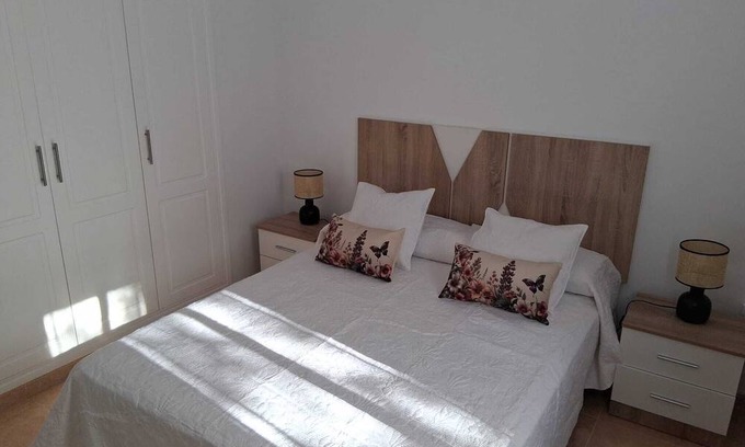 Corralejo Apartamento | Vacaciones 'Ocean Dune' con piscina compartida, terraza privada y Wi-Fi