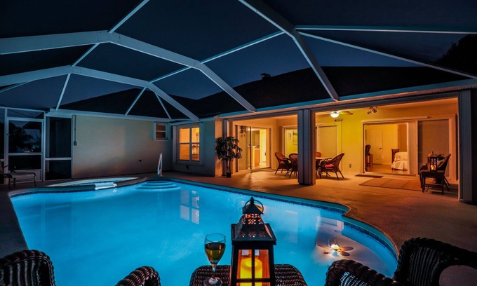 Sebastian Highlands Casa | 🍹🌞 Paraíso de vacaciones! Piscina climatizada, Master Suite, Se aceptan mascotas, Cerca de las playas!