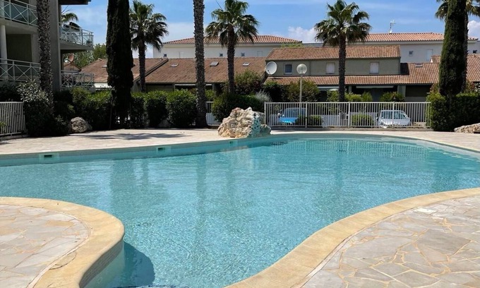 Valras-Plage Cabina | Vacation rental 400m from the beach with swimming pool