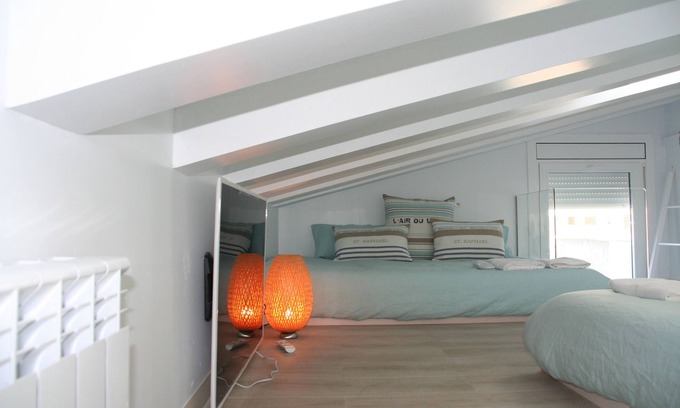Llafranc Apartamento | Alquiler de vacaciones. A 50 metros de la playa de LLAFRANC (Costa Brava, ESPAÑA). Wi-Fi gratis