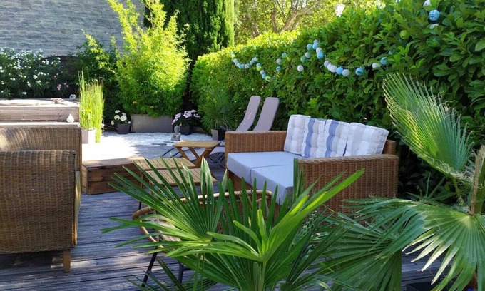 Sarrians Casa | Vacation rental house in provence with jacuzzi (avignon)