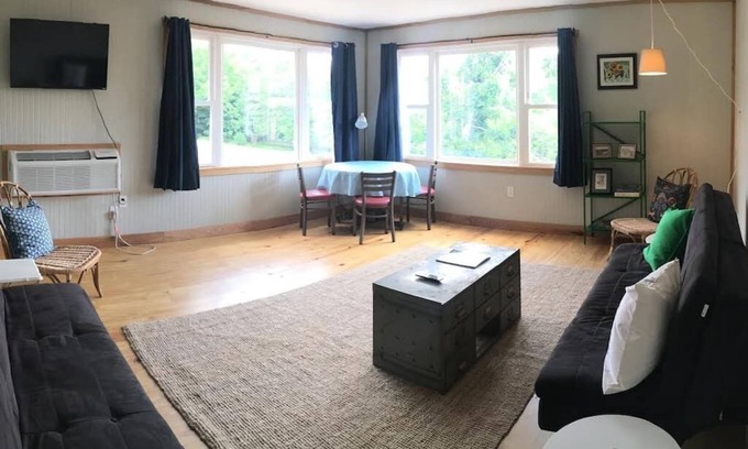 Bolivar Apartamento | Vacation Rental: Ridge View Flat
