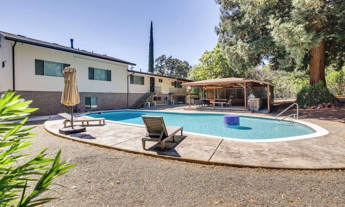 Clear Lake Casa | Vacation Rental 2 Mi to Clearlake Oaks Boat Launch