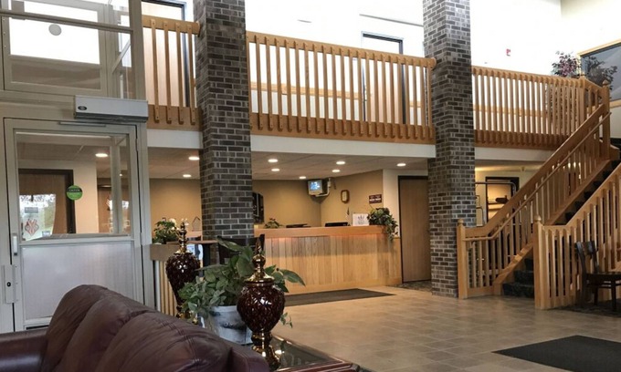 Thorp Casa | Vacation Starts Here! Free Parking, Pets Allowed, Near Thorp Aquatic Center
