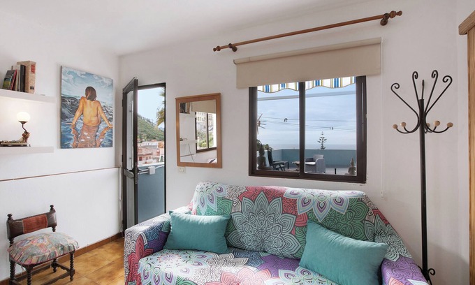 Tegueste Apartamento | Estudio de vacaciones 'La Zotea' con vistas a la montaña y Wi-Fi
