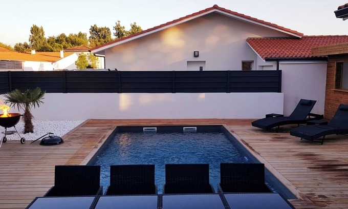 Tosse Villa | Vacation villa 12 minutes from the beach