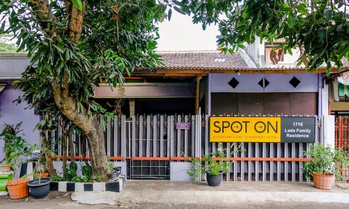 Malang Hotel | Vaccinated Staff - SPOT ON 1716 Lada Family Residence Syariah