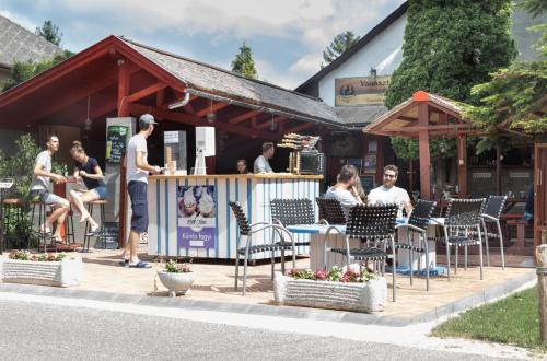 Siofok-Sosto Apartamento | Vadásztanya Apartmanházak