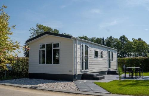 Scherpenisse Chalet De Esquí | Vakantiepark de Zeeuwse Parel - Beachhouse