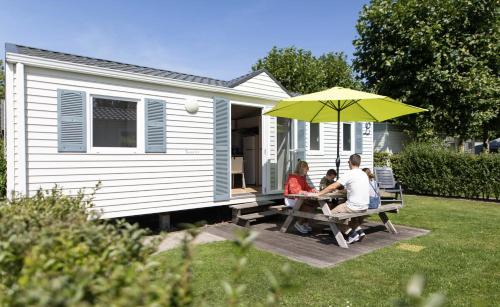 Jabbeke Chalet De Esquí | Vakantiepark Klein Strand - Comfort Chalet 6p