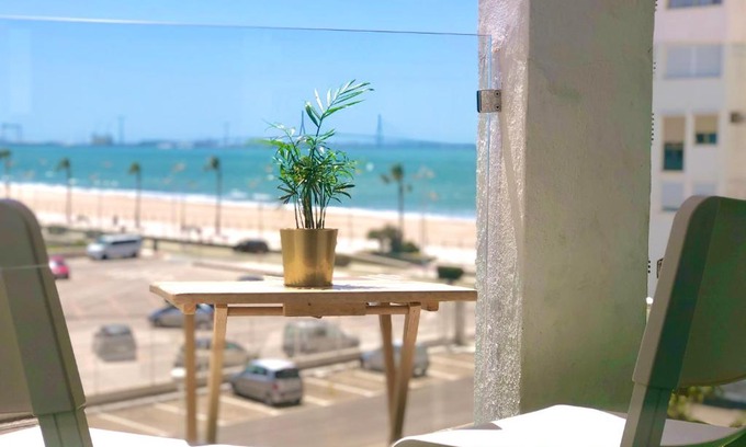 Valdelagrana Apartamento | Valdelagrana vistas al mar, piscinas primera linea cadiz