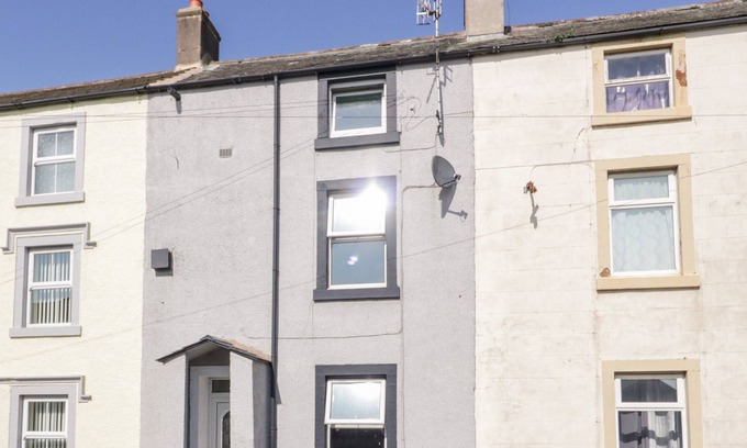 Egremont Cabaña | VALE VIEW, pet friendly in Egremont, Cumbria