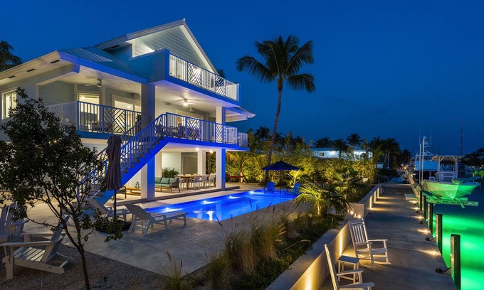 Venetian Shores Casa | Valencia Time in Isla Morada