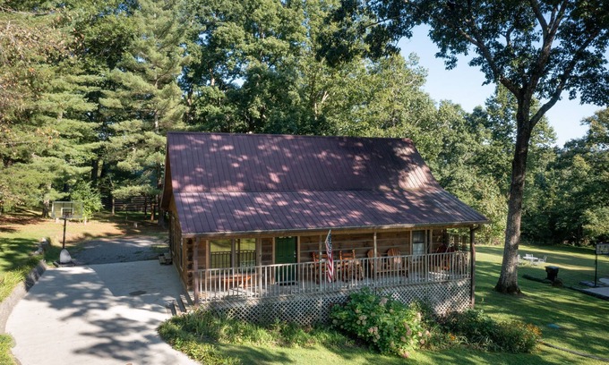 Lookout Mountain Cabina | Valentine Drive Cabin 1