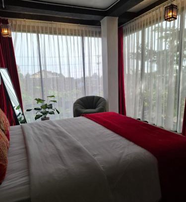 Salatiga Cama Y Desayuno | Valhalla Boutique Hotel