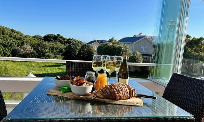 Voelklip Casa | Valinor - Grotto Beach
