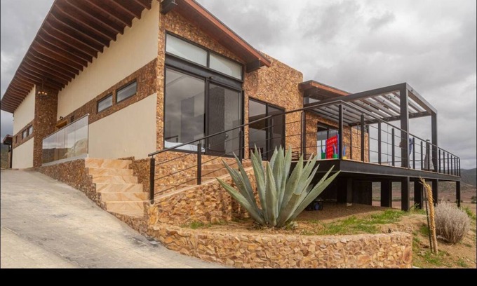 San Antonio de las Minas Casa | Valle de Guadalupe Casa "VIÑA VISTA"