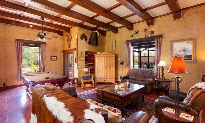 Tubac Casa | Valle Verde Ranch - for travelers, birders, artists, history lovers and friends.