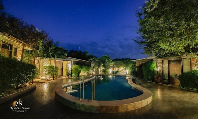 Viratnagar Complejo | Valley By Grassfield