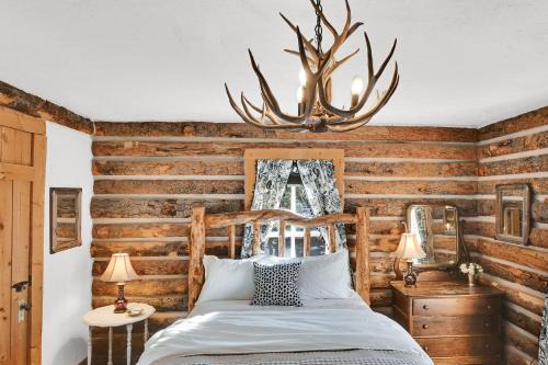 Huntsville Cama Y Desayuno | Valley House Inn Log Haven Suite