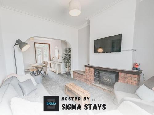 Crewe Casa | Valley Park House - By Sigma Stays
