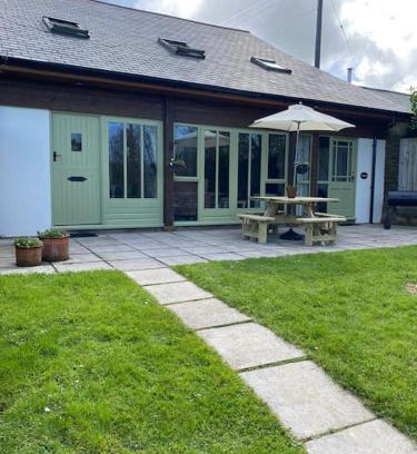 Hele Casa | Valley View at Hewish Mill