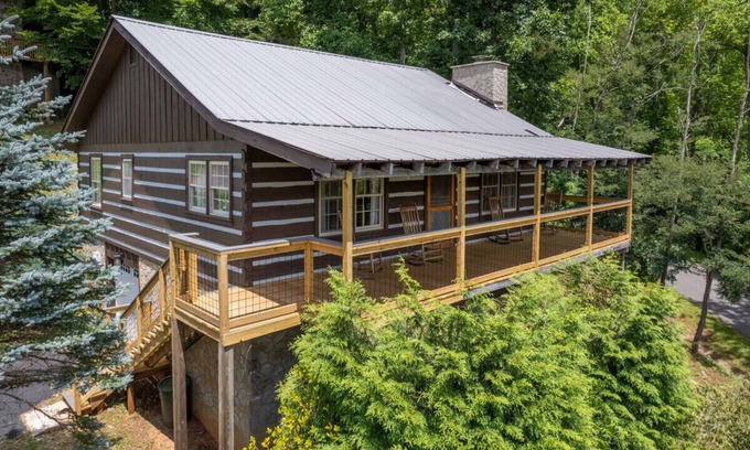 Canton Casa | Valley View - Swing into paradise with golf and majestic mountain views!