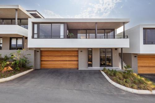 Salt Rock Apartamento | Valley Views Luxury Homes