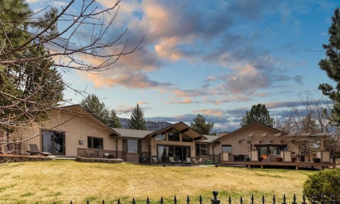 Farviews - Pattee Canyon Casa | Valley Vistas with unspoiled views. 4 Bed 2.5 Bath