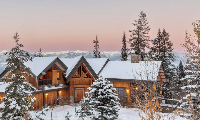 Golden Chalet De Esquí | Valleyview Chalet: 5-bedroom luxury mountain home