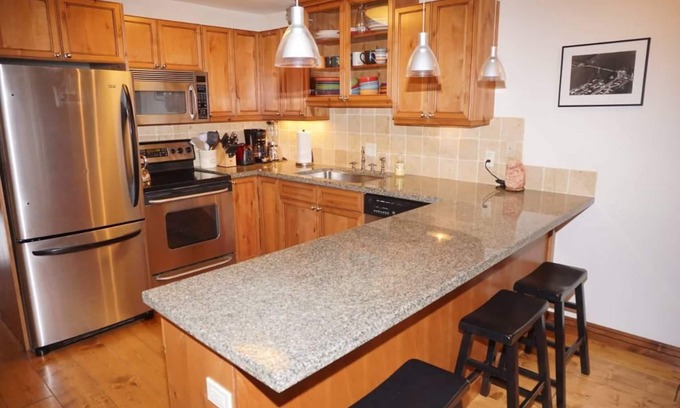 Aspen Condominio | Value In The Aspen Core! - Comfort And Convenience 2 Bedroom Condo