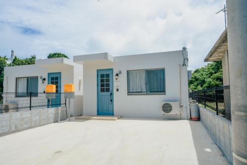 Yonaha Casa | Value Residence 与那覇 プール 無料レンタカー付