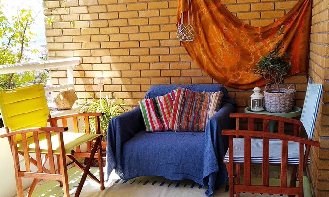 Marousi Apartamento | Ático de Vana con cómodo y relajante balcón totalmente amueblado.