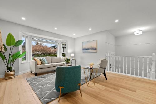 Burnaby Villa | Vancouver Lake City Way Guesthouse 10 min to SkyTrain