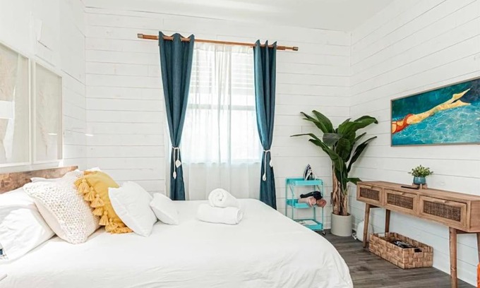 Naples Park Casa | Vanderbilt Beach Studio