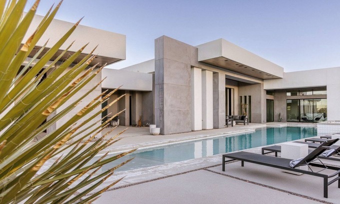 Yucca Valley Casa | Vanguard by Fieldtrip | 5 Bd Private Luxury with Infinity Pool & Game Room
