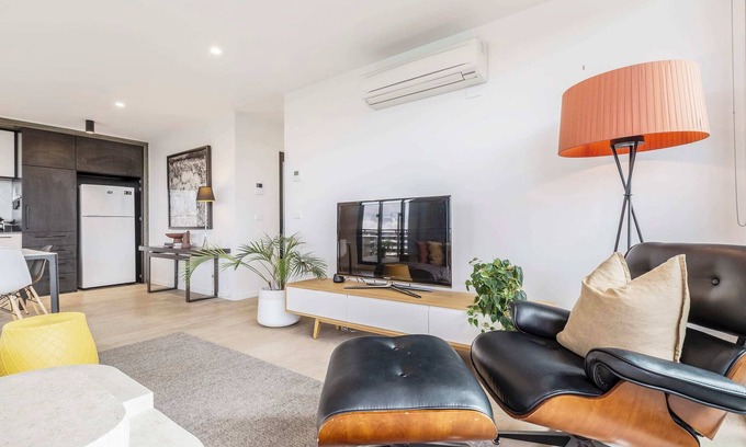 Abbotsford Condominio | VAQUAY Belladonna In Abbotsford | Yarra River Splendour In Urban Getaway