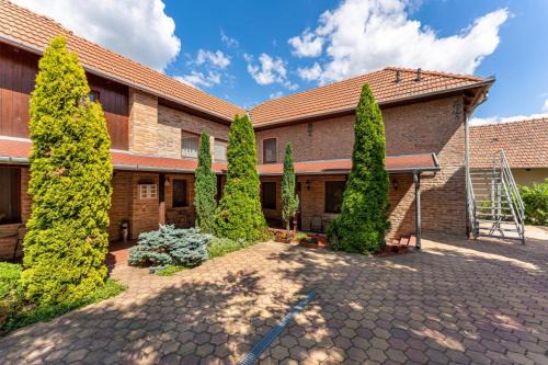 Gyula Apartamento | Varázskő Apartman Gyula