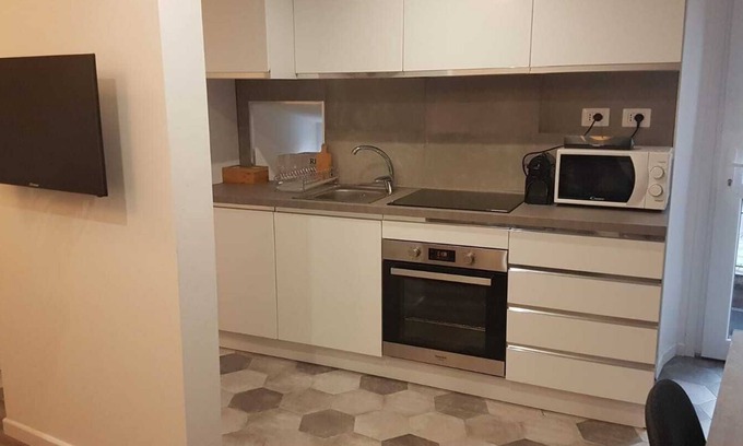 Varenna Casa | Varenna Sweet Home Varenna ofrece wifi gratis, cama doble, un sofá cama, un piso