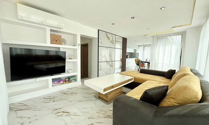 Varna Municipality Apartamento | Varna Vista 3BR Apartment Free Parking