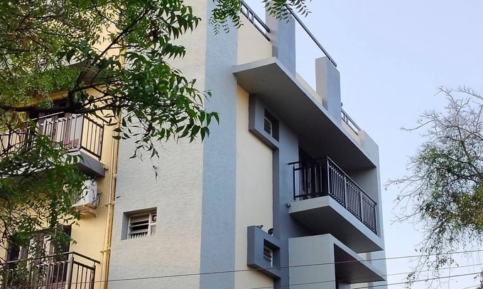 Gokulam Apartamento | VARSHA ENCLAVE TRINITY HOUSE