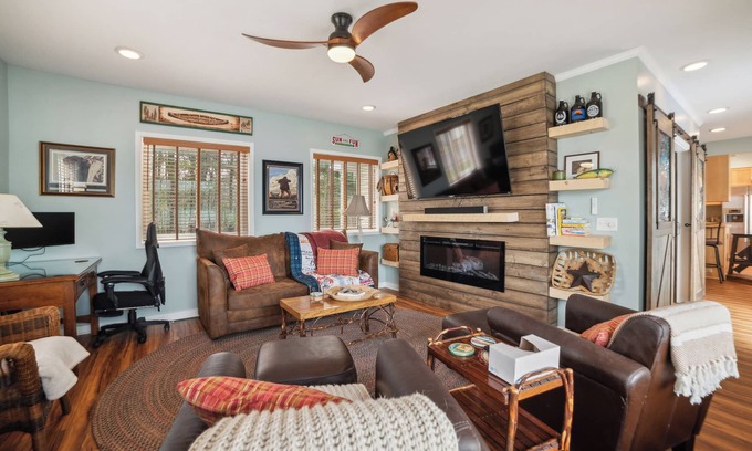 Curtis Township Casa | Vaughn Lake Escape:Endless Days on the Water – Swim, Boat & Relax!