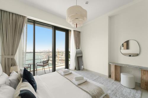 Al Safa Apartamento | VayK - Stylish Canal-Front 2BR with Maid`s Room
